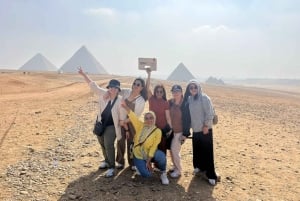 Cairo: Pyramids, Egyptian Museum and Bazar All Fees Included