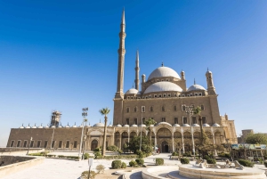 Cairo: Pyramids, Museum & Citadel Adventure
