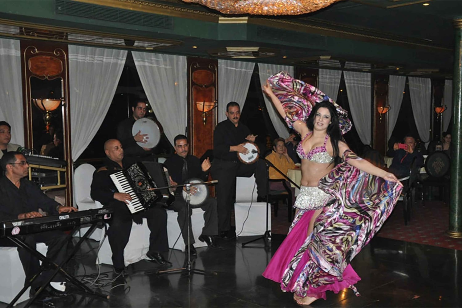 Cairo: Pyramids, Museum Visit & Dinner Cruise Combo