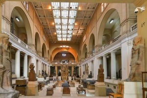 Cairo: Pyramids, Museum Visit & Dinner Cruise Combo