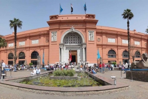Cairo: Pyramids, Museum Visit & Dinner Cruise Combo