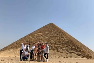 Kairo: Privat tur med lunsj til pyramidene, Sakkara og Memphis