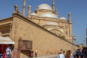 Cairo: Salah El Din Citadel and Old Cairo Bazar Guided Tour