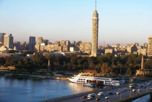 El Cairo: Atardecer en la Torre de El Cairo con almuerzo y transporte privado