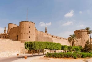 Kairon kiertoajelu Egyptin museoon, linnoitukseen ja Khan Khalili Bazaariin