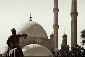 カイロ：ギザのピラミッド、城塞、イスラムのカイロへのツアー