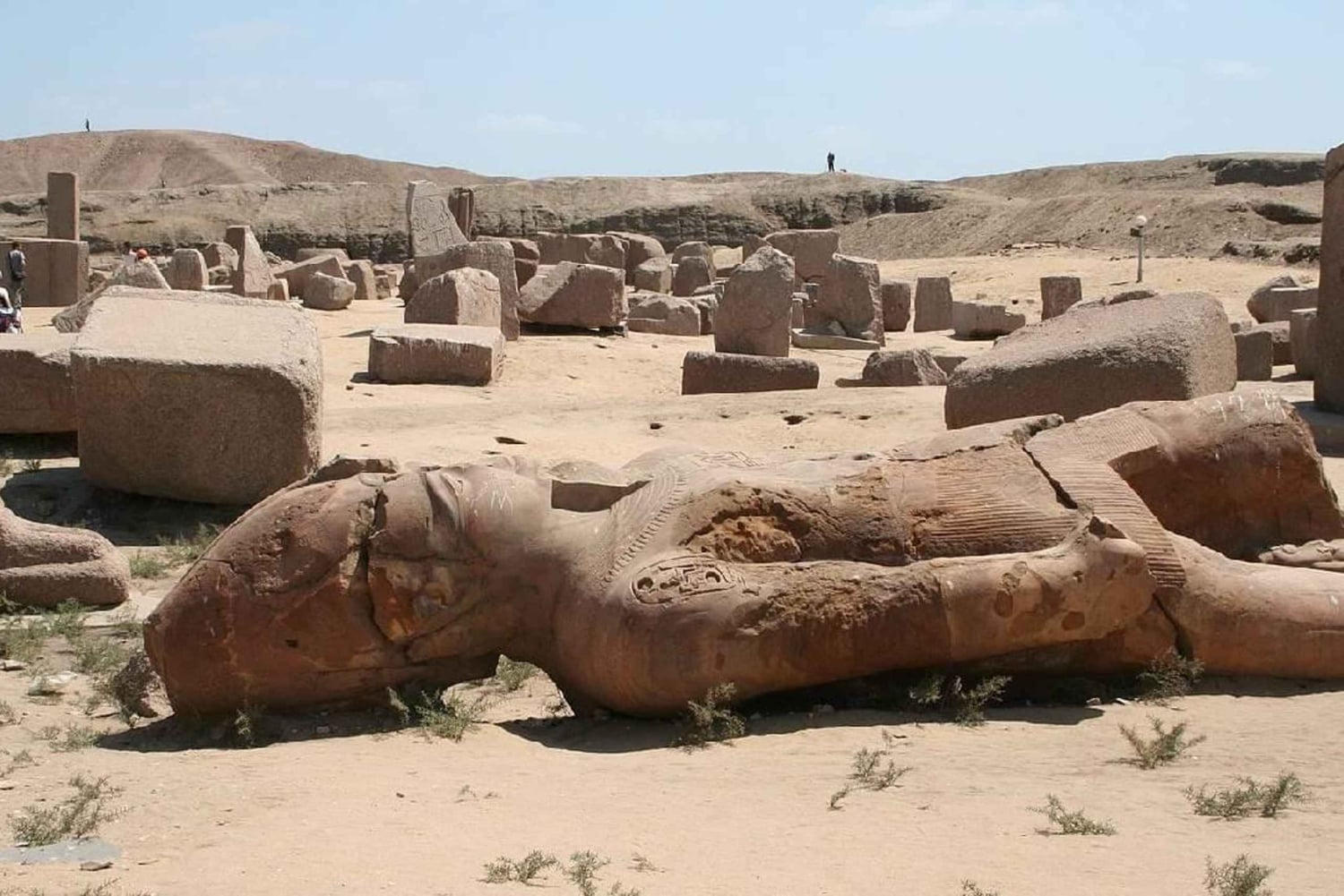 Каир: необычная экскурсия по достопримечательностям с Танисом Бубастисом и обедом