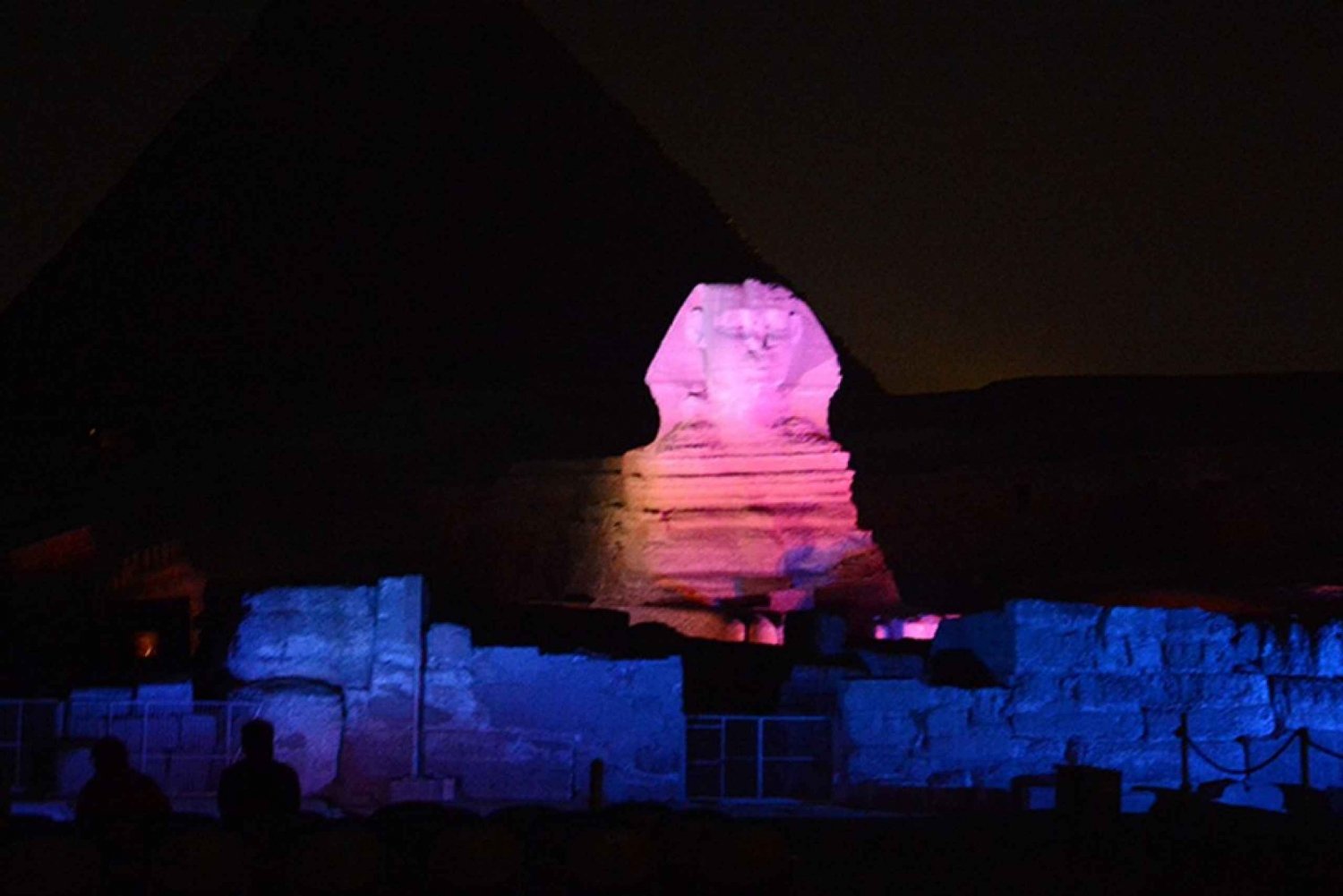 El Cairo: Espectáculo VIP de Luz y Sonido de las Pirámides con traslado privado