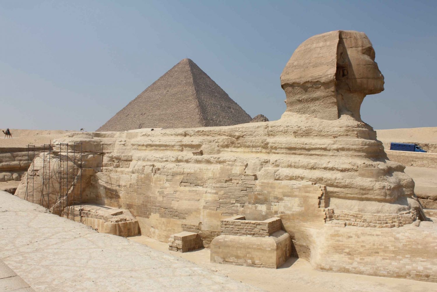 Day-Tour to Giza pyramids plus Egyptian Museum