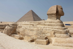 Day-Tour to Giza pyramids plus Egyptian Museum