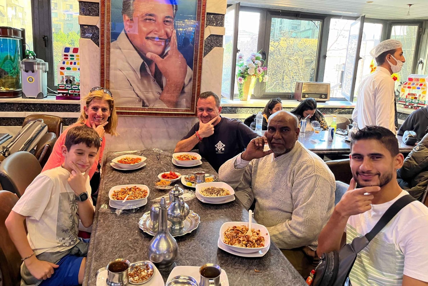 جولة نصف يوم في وسط القاهرة مع عشاء مصري