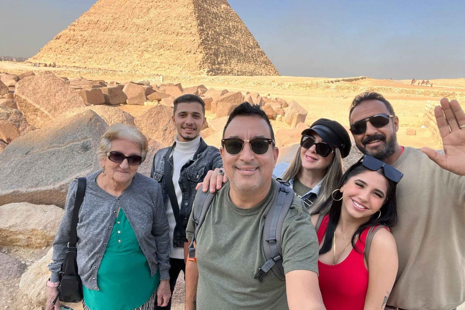 Excellent tour seeing the pyramids and the Sphinx