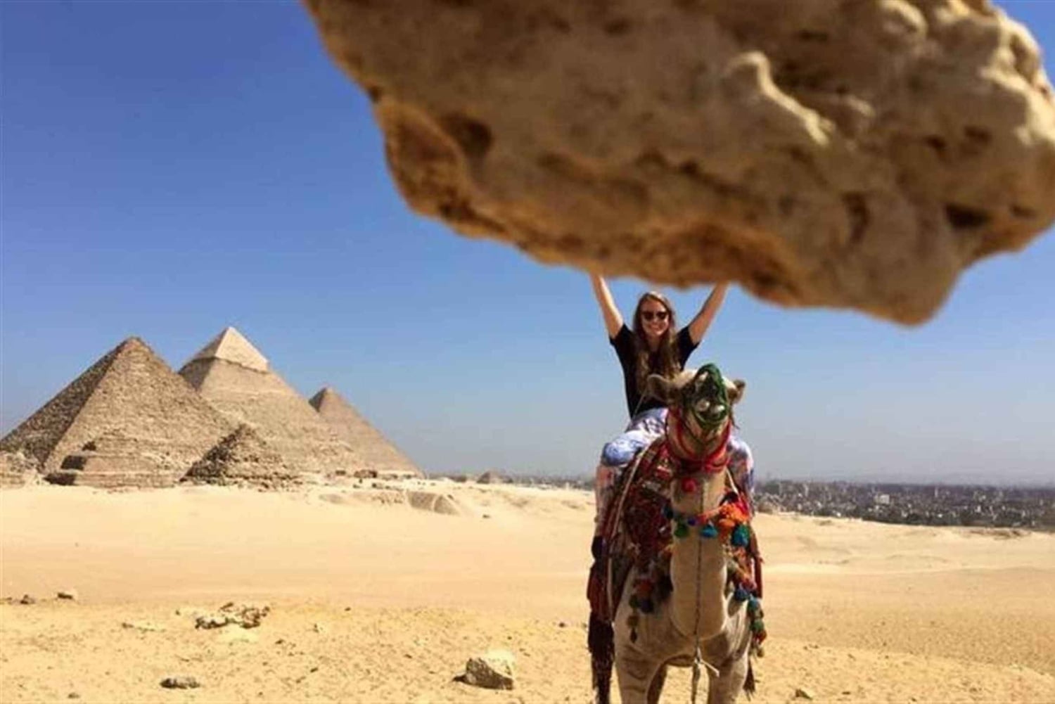 دليلة سياحية إلى أهرامات الجيزة والمتحف المصري والبازار