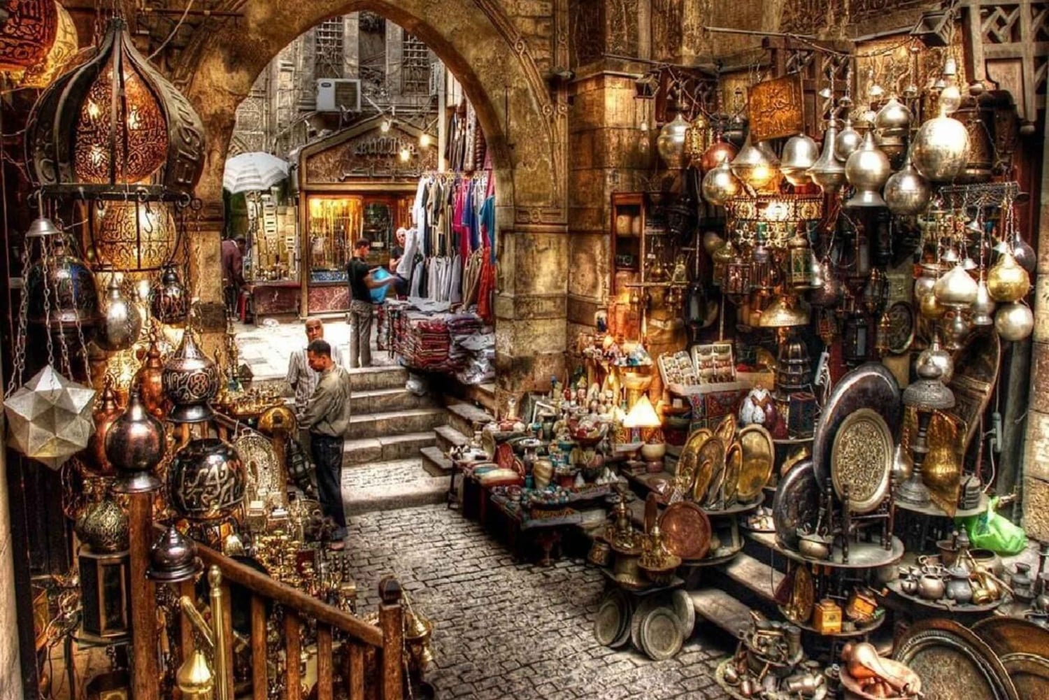 Visita guiada por mujeres a las Pirámides, el Bazar y el Museo