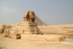 Piramidy z przewodnikiem dla kobiet, Memphis i jednodniowa wycieczka do Sakkary