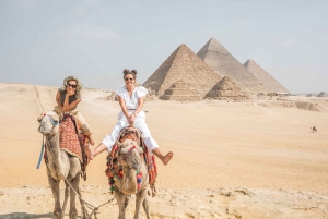  Female Guided Pyramids, Museum & Bazaar Private Tour