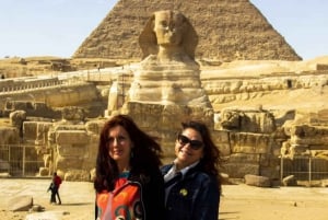 From Alexandria: Desert Day Trip to Pyramids with Lunch
