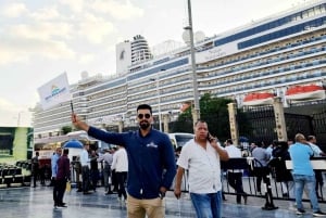 Vanuit de haven van Alexandrië: Gizeh Piramides & Nationaal Museum Tour