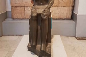 من ميناء الإسكندرية: أهرامات الجيزة والمتحف المصري والسوق