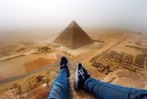 Desde el puerto de Alejandría: 2 días de pirámides, museo y El Cairo islámico.