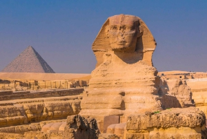 Desde el puerto de Alejandría: 2 días de pirámides, museo y El Cairo islámico.
