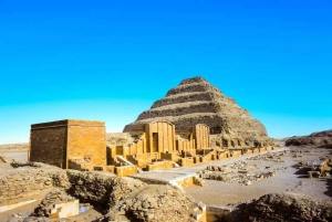 Desde el puerto de Alejandría: 2 días de pirámides, museo y El Cairo islámico.