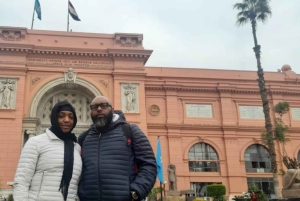 Desde el puerto de Alejandría: 2 días de pirámides, museo y El Cairo islámico.