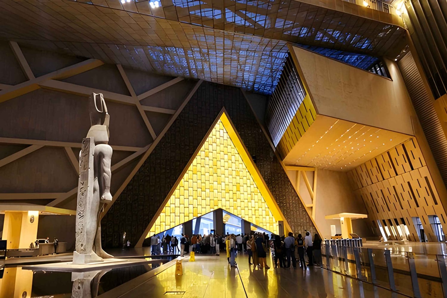 Из порта Александрии: Пирамиды и Большой Египетский музей