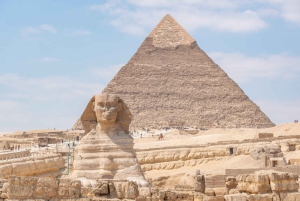 Depuis le port d'Alexandrie : visite des pyramides, de la citadelle et du bazar