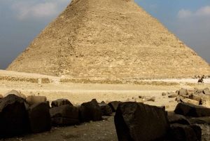 Dal porto di Alessandria: tour delle piramidi, della cittadella e del bazar