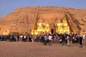 Von Kairo aus: Abu Simbel Tagestour mit Flügen und privatem Guide