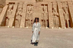 Fra Cairo: Abu Simbel dagstur med fly og privat guide