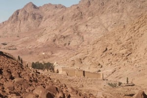 Desde El Cairo: Pernoctación en el Monasterio de Santa Catalina