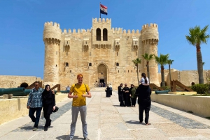 From Cairo: Private Tour to Alexandria with Dinner on Cruise