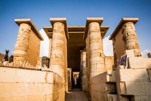 Desde El Cairo: Excursión a las Pirámides de Guiza, la Esfinge, Saqqara y Menfis
