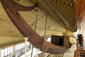 Do porto de El Sokhna: visita às pirâmides de Gizé e cruzeiro com almoço no Nilo