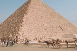 Vom Hafen El Sokhna aus: Pyramide von Gizeh und Nationalmuseum