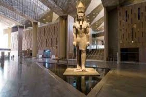 Dal porto di El Sokhna: tour di un giorno alle Piramidi e al Grand Museum