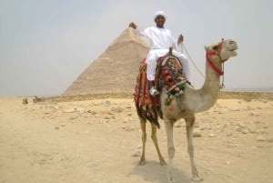 From Hurghada: Cairo Day Tour with Entry Fees and Lunch