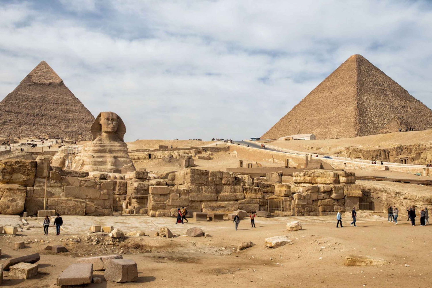 From Hurghada: Cairo Private Day Tour with Flights & Lunch
