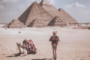 From Hurghada: Cairo Pyramids and Museum Day Trip by Flight