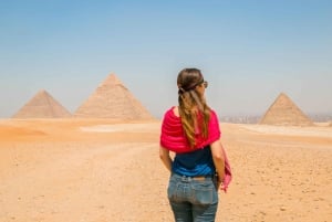 From Hurghada: Cairo, Pyramids, Museum Day Trip