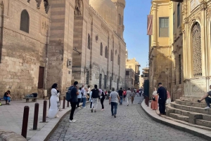 From Hurghada: Full-Day Pyramids, Museum By Plane With Lunch