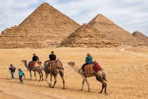 From Hurghada: Private Day tour of Cairo with guide, Lunch
