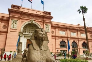 From Hurghada: Private Day Trip to Cairo with Meals
