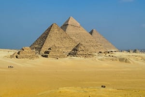 Vanuit Hurghada: Piramides & Museum Tour in kleine groep per busje