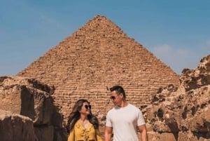 Da Port Said: tour privato delle piramidi di Giza e Sakkara