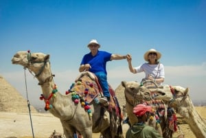 Fra havnen i Port Said: Giza-pyramiden og det egyptiske museum