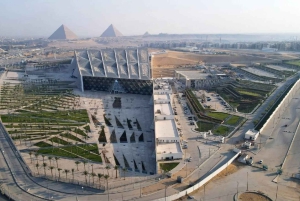Port Saidista: Pyramidit ja Grand Egyptian Museum -kierros