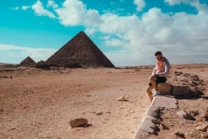 From Safaga/Soma Bay: Pyramids & Egyptian Museum Day Tour